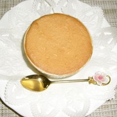 A picture of Low Calorie Meringue Cake.