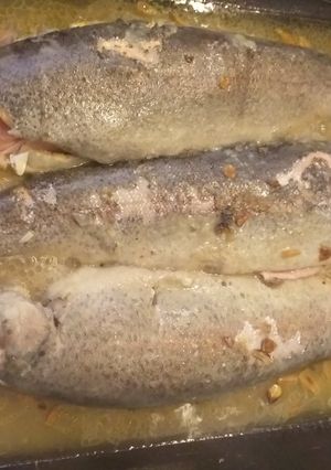 Una foto de Trucha asalmonada con jamón en salsa
