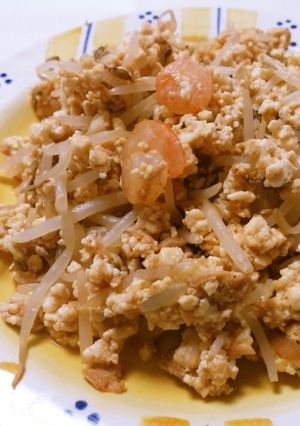 A picture of Stir Fried Bean Sprouts & Iri-Dofu Scrambled Tofu.