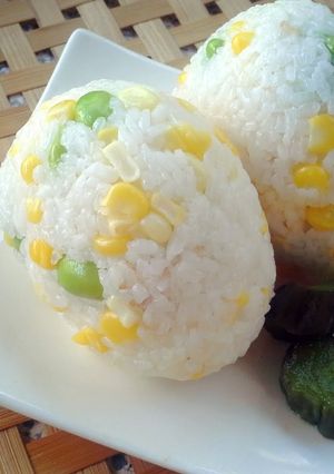 A picture of Rice with Corn&Edamame.