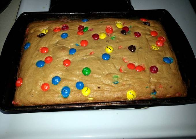 How to Prepare Homemade Blondie blast (M&amp;M blondie)