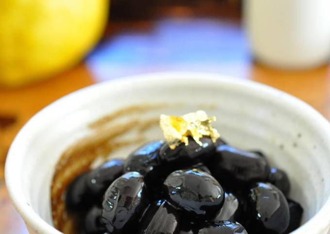 'Kuromame' Black Soy Beans Made in a Pressure Cooker