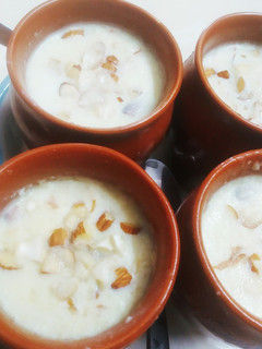 ब्रेड मटका कुल्फी (Bread Matka Kulfi recipe in hindi) रेसिपी मुख्य फोटो