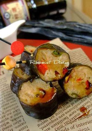 A picture of Sweet and Spicy Tsukune Kombu Maki Rolls.