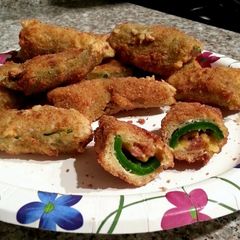 A picture of Cheddar Bacon Jalepeno Poppers.