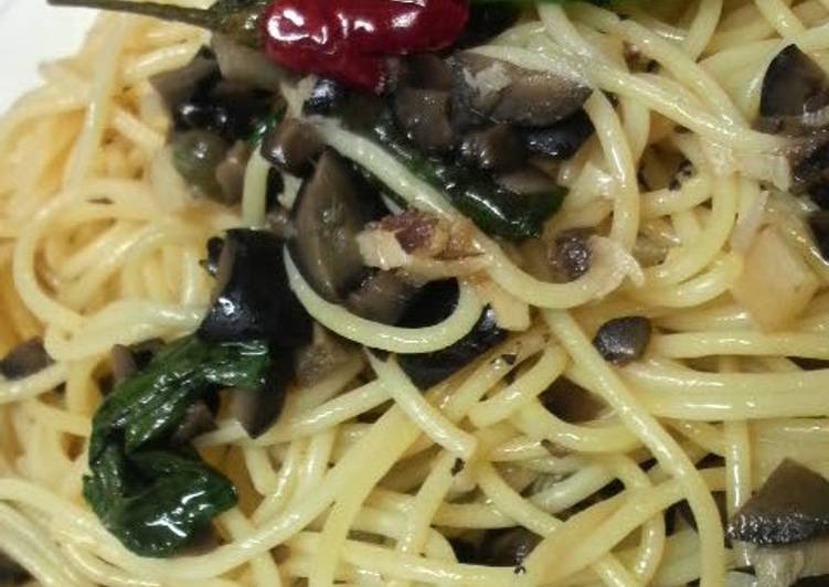 Black Olive Jewel Pasta