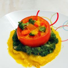 A picture of Mixed vege with tomato cup.