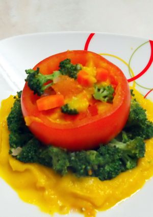 A picture of Mixed vege with tomato cup.
