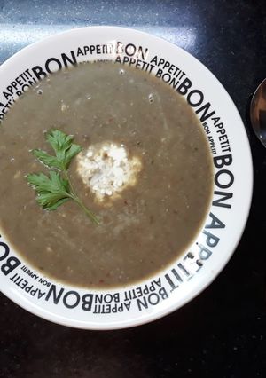 Una foto de Sopa crema de lentejas 🥣