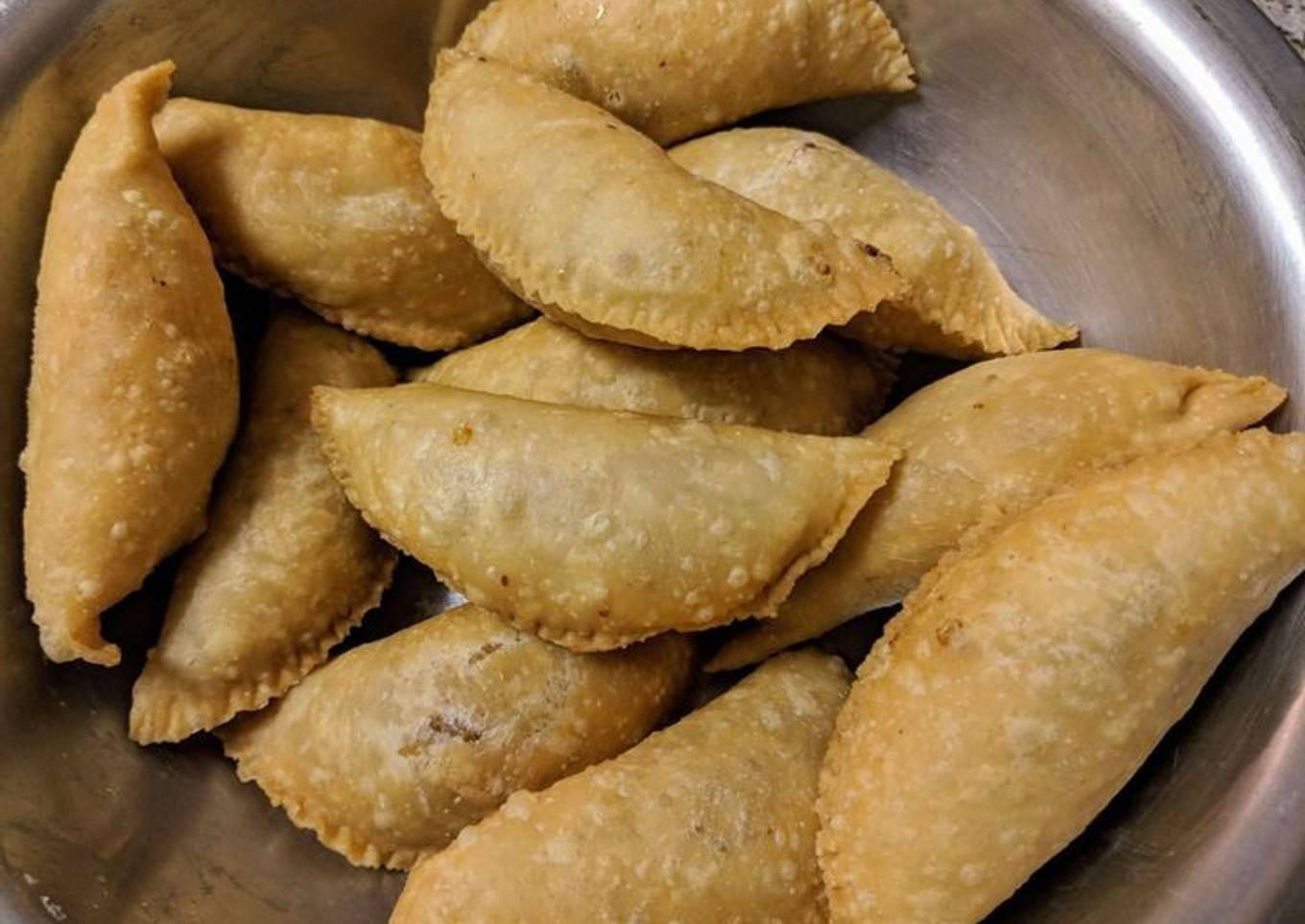Gujiya