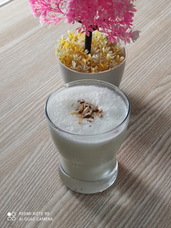 A picture of Kachi lassi.