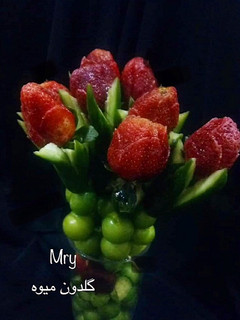 عکسی از دستور گلدون میوه