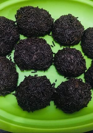 Foto resep Bola-bola coklat “tak berbentuk”