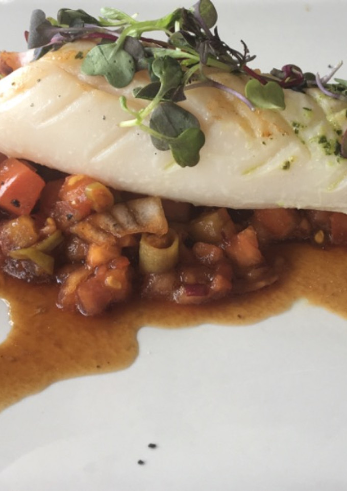 Una foto de Calamar a la plancha con verduritas pochadas 😋