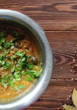 ભરેલા રીંગણ ગ્રેવી વાળા (Bharela Ringan In Gravy Recipe In Gujarati) રેસીપી મુખ્ય ફોટો