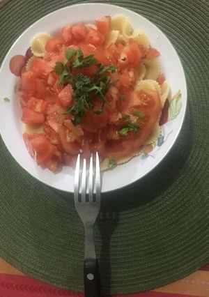 Una foto de Tallarines con tomate