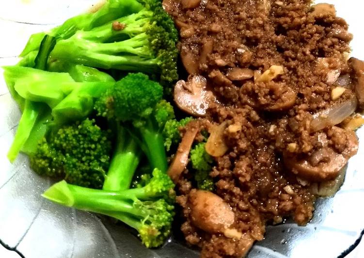 Brokoli siram daging cincang dan jamur