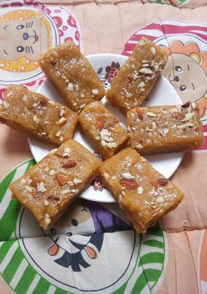 A picture of Besan Malai Burfi.