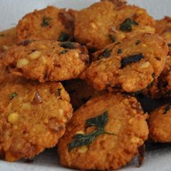 A picture of Masal Vada / Masala Vadai.
