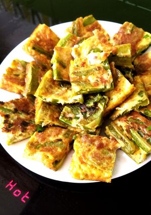 Hình của món Mướp đắng đúc trứng thịt.
