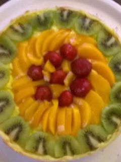 Una foto de Tarta de frutas con crema pastelera