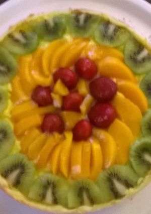 Una foto de Tarta de frutas con crema pastelera
