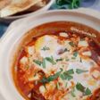 Shakshouka (ceplok telur dalam saus tomat)
