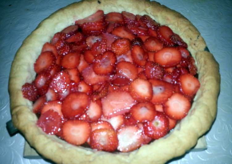 Recipe of Quick Strawberry Pie (vegan)