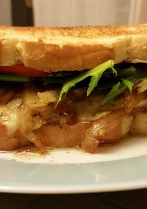 A picture of Sweet Balsamic Mayo chicken sandwich.