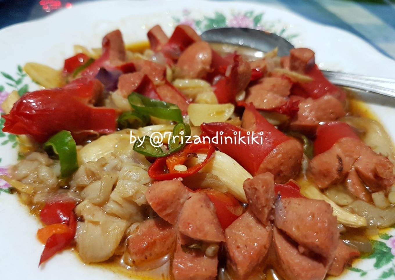 Tumis jamur sosis