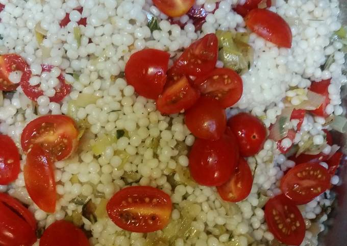 Israeli Couscous With Leeks And Cherry Tomatoes Recipe By Denise Grimaud Cookpad