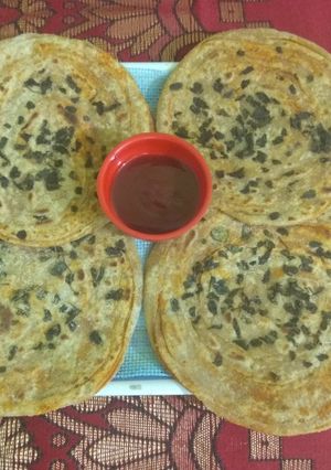 मैथी मसाला लच्छा पराठा (Methi Masala Lachha Paratha recipe in Hindi) रेसिपी मुख्य फोटो