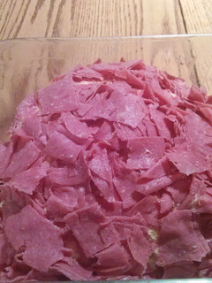 A picture of Mama Donna's cheese ball.