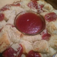 A picture of Pull-Apart Pizza Bread.