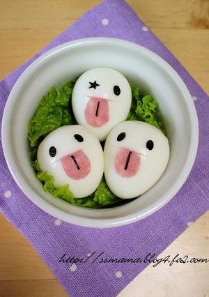 A picture of Quail Egg Ghosts for Halloween.