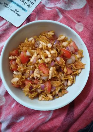 A picture of Bhel puri.