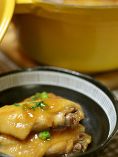 A picture of Mom's Juicy Chicken Wings