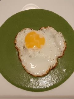 Spenót - tükörtojással recept fotója