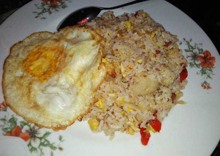 Langkah Mudah untuk Menyiapkan Nasi goreng kornet bakso Anti Gagal