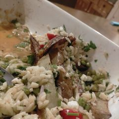 A picture of Chicken Vesuvio.