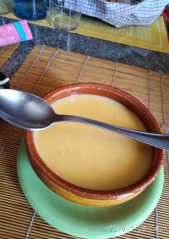 Una foto de Crema de zanahoria y chirivía