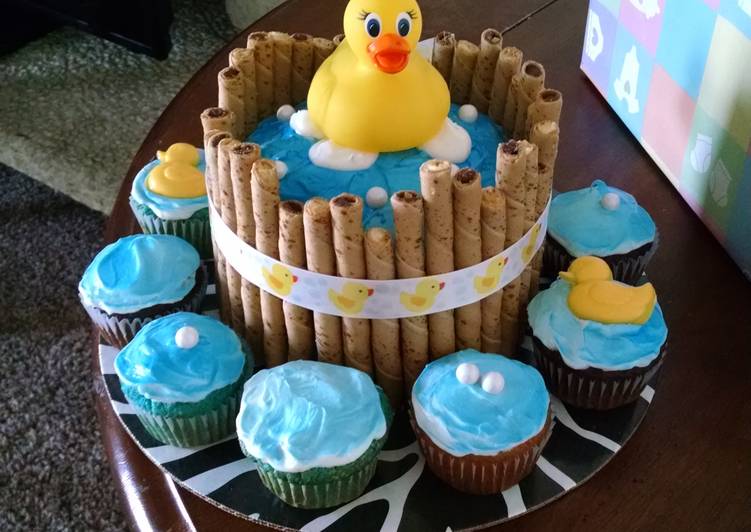 Duck theme baby shower cake