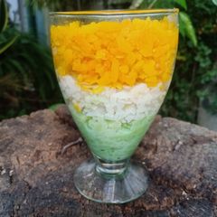 A picture of Tri colour milk pauva.