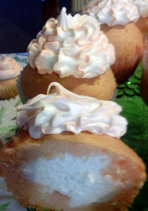 A picture of Sunshines dream orangesicle cupcakes.