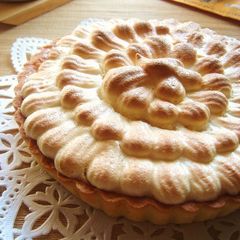 A picture of Calpis Cheese Meringue Tart.