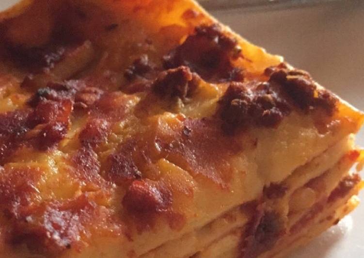 Bagaimana Menyiapkan Baked Lasagna yang Lezat Sekali