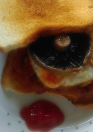 A picture of Mandys breakfast sandwich.