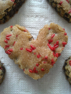 A picture of " CHOCOLATE CHIP COOKIE HEARTS ".