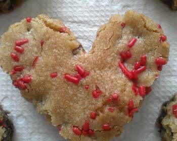 Popular Recipe  CHOCOLATE CHIP COOKIE HEARTS  Most Delicious