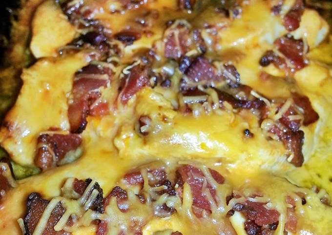 Cheesy Buffalo Chicken Bacon and Bleau Cheese